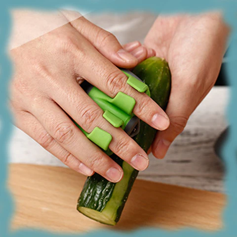 HAND VEGETABLE PEELER – Ręczna obieraczka do warzyw 2 + 1 ZA DARMO slider